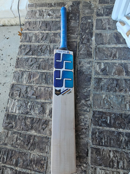 SS Sky English Willow Full Cricket Kit – Jr.